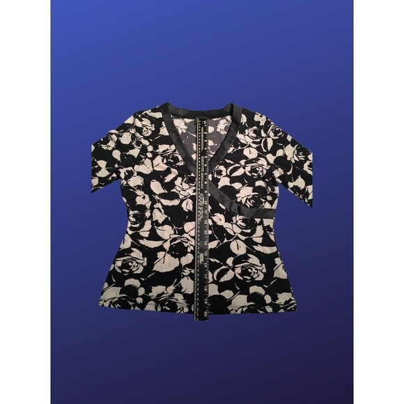 INC INTERNATIONAL CONCEPTS Surplice Wrap Top, BLACK/CREAM FLORAL, Size M, NWOT - Picture 6 of 8